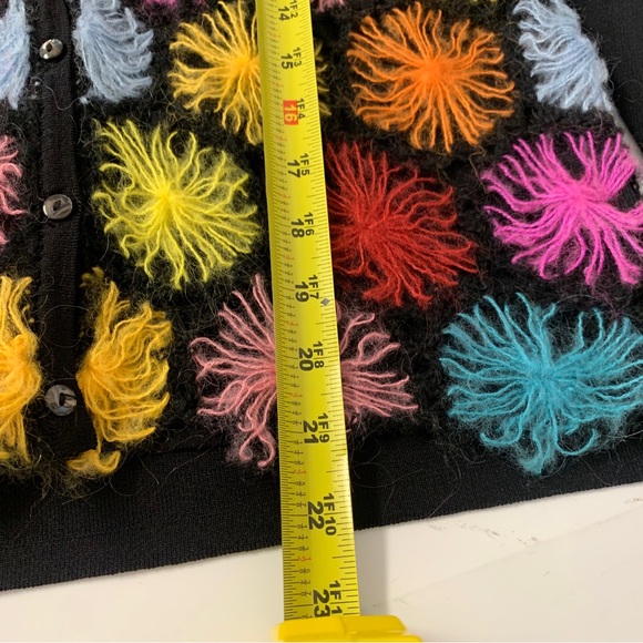 VTG Joseph A Appliqué Design Black Floral Cardigan Top Viscose Mohair Blend M - Picture 10 of 11